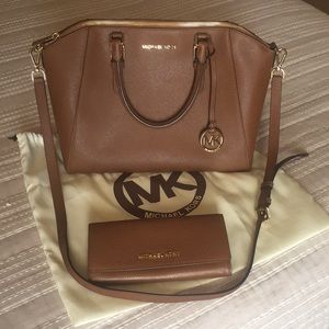 Michael Kors Handbag and matching wallet